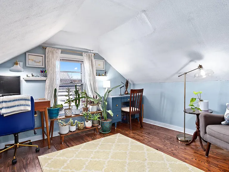 1002 Shakespeare Ave — Photo 18