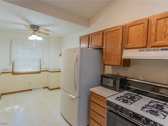 2nd image of 133 Greenfield Oval NW