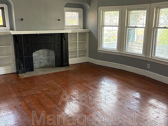 3rd image of 3255 E 139th St #Up