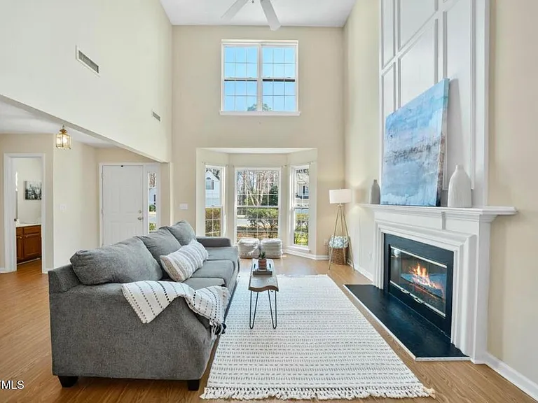 418 Bergen Ave — Photo 3