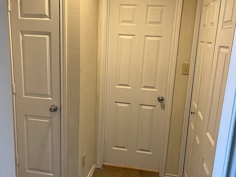 131 Robinhood Dr — Photo 13
