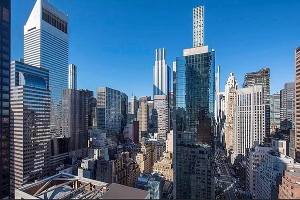 Rented by Bond New York | media 32