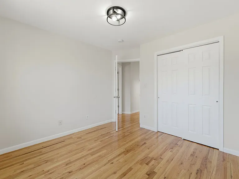 239 Terrace Ave #2 — Photo 16