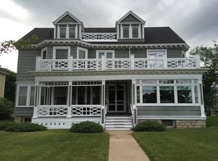 610 Lake Shore Dr, Escanaba, MI 49829