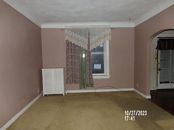 2nd image of 5024 Ray Ave