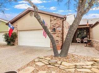 425 Summit Cir, Fredericksburg, TX 78624