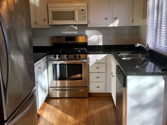 4th image of 39 Briarwood Ln