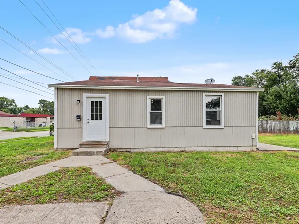 1221 E 17th St, Des Moines, IA 50316