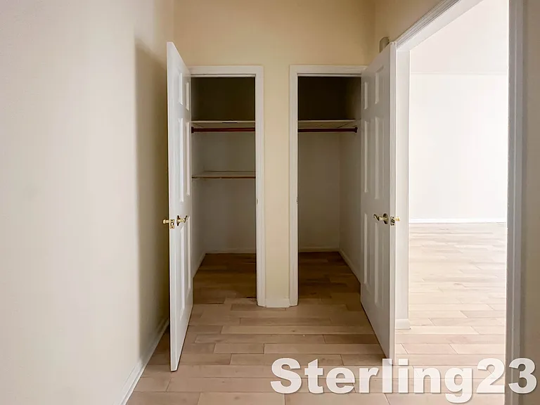 219 Brightwater Ct #D7 — Photo 9
