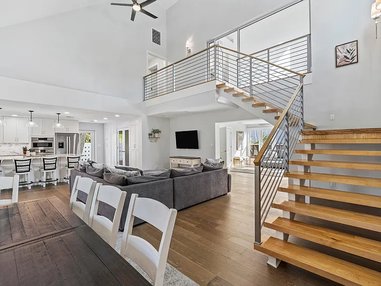 430 Island Cir — Photo 28