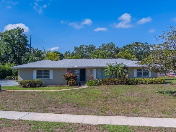 501 Poinsettia Rd, Belleair, FL 33756