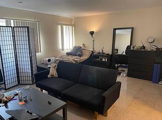 24-12 27th St #3F, Astoria, NY 11102