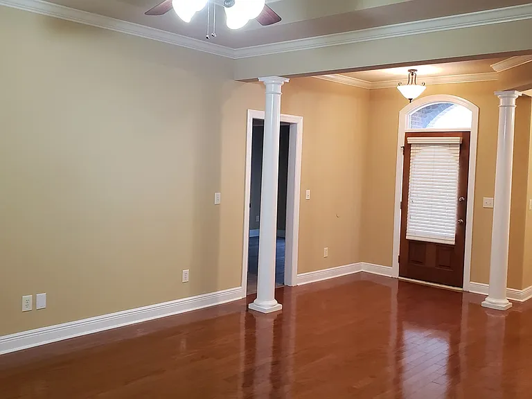 9821 Helmsley Cir — Photo 11