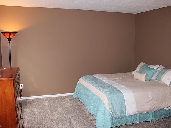 4th image of 8634 Redtail Ct