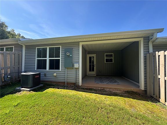 4th image of 4 Englefield Dr