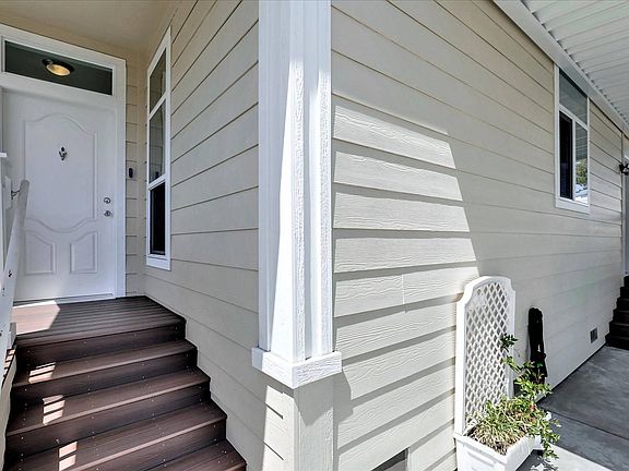 4th image of 1085 Tasman Dr