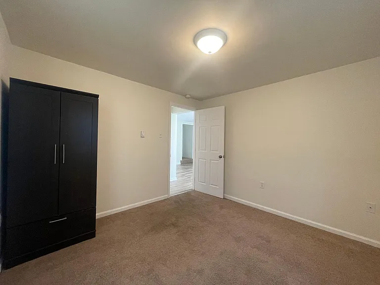 Main bedroom (view of doorway)