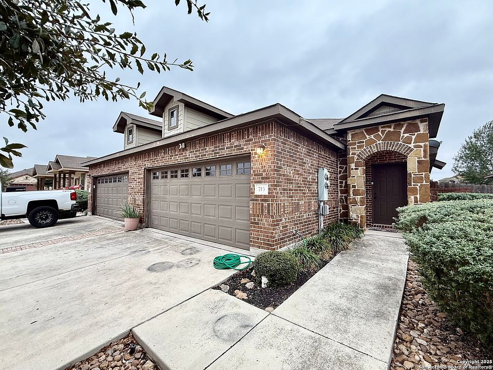 1st image of 713/717 Creekside Cir