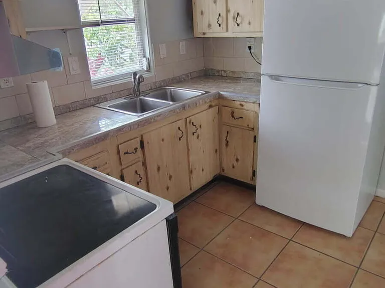 1231 N F St #1 — Photo 6