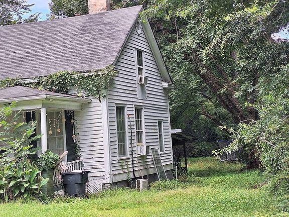 2nd image of 106 Liberty Hill St