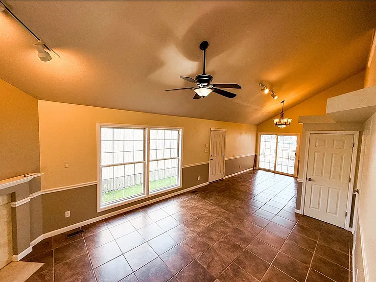 4007 Balmoral Dr — Photo 20