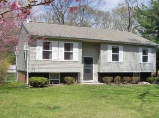 19 Tilney Ave, Medford, NY 11763