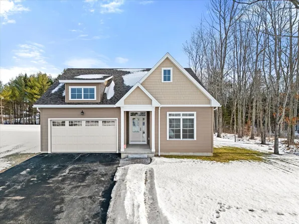 7 Donegal Drive, Veazie, ME 04401
