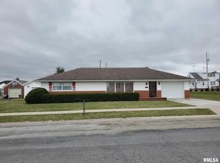 14 Washington Blvd, Chester, IL 62233