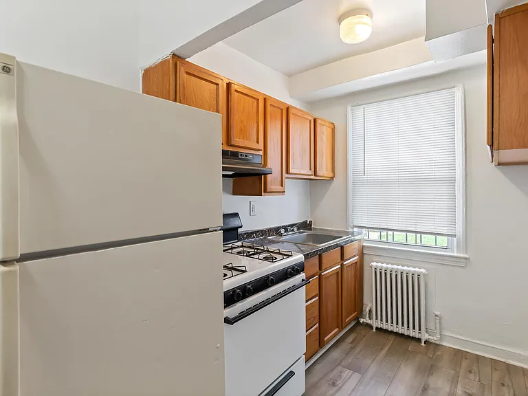 219 Oakwood St SE #303 — Photo 6