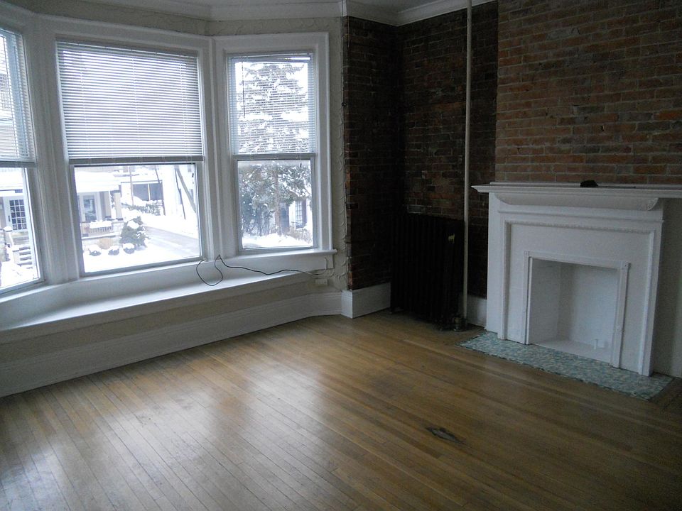 1st image of 222 Lexington Ave APT 4