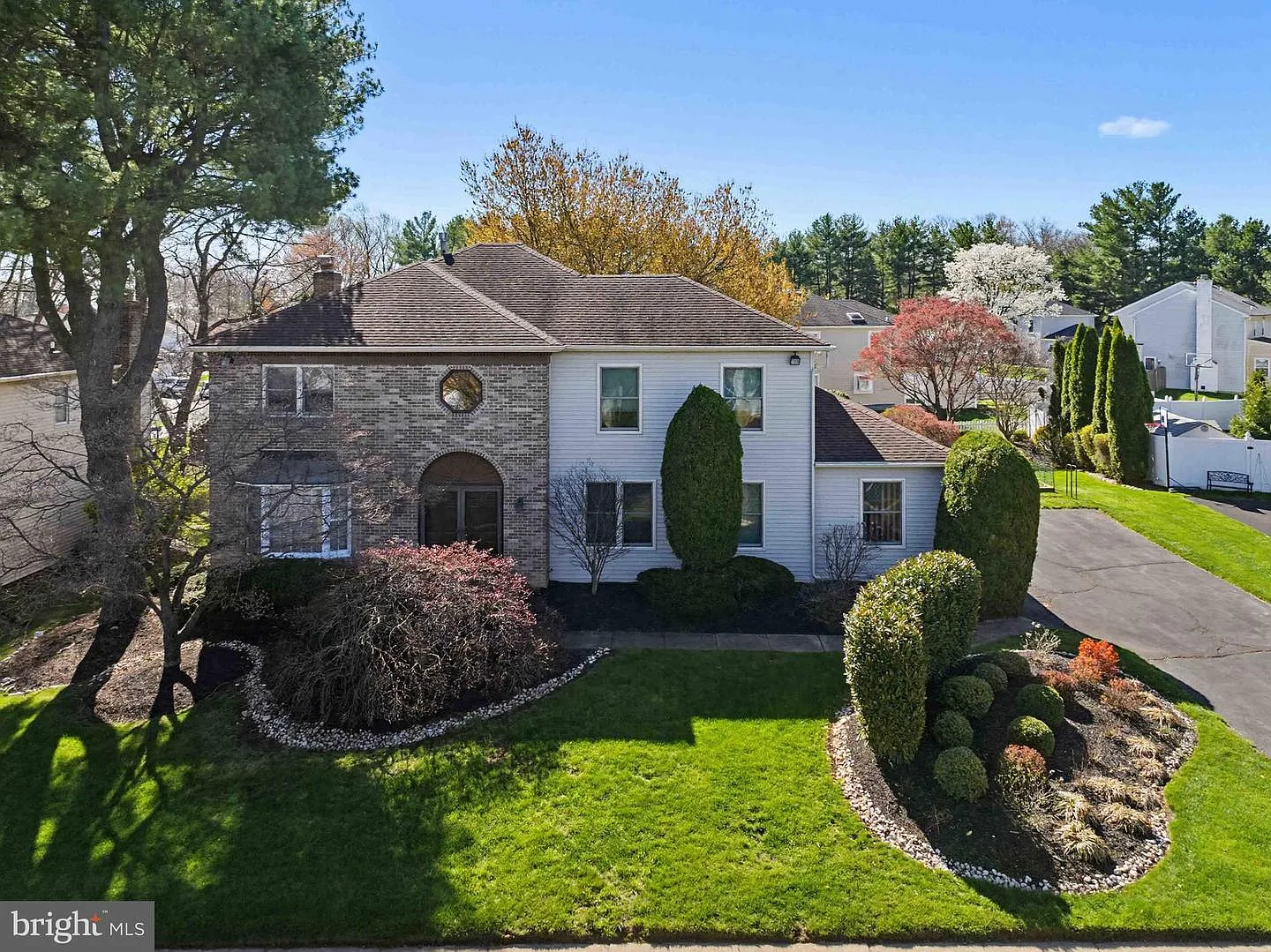 54 Roy Ln photo 1