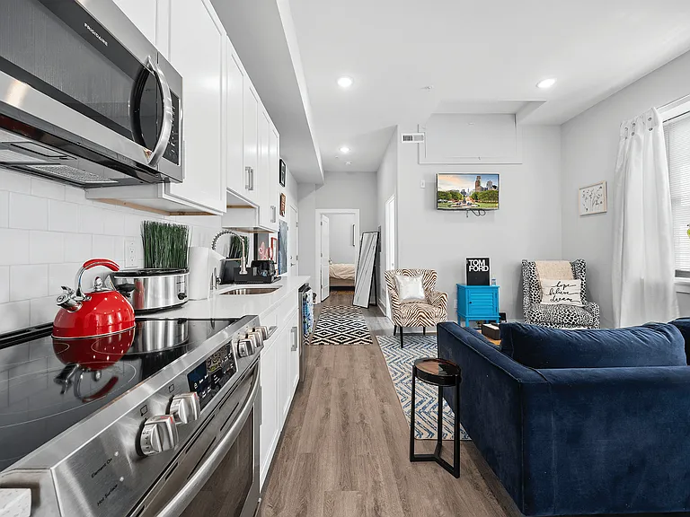 Dickinson Lofts — Photo 35