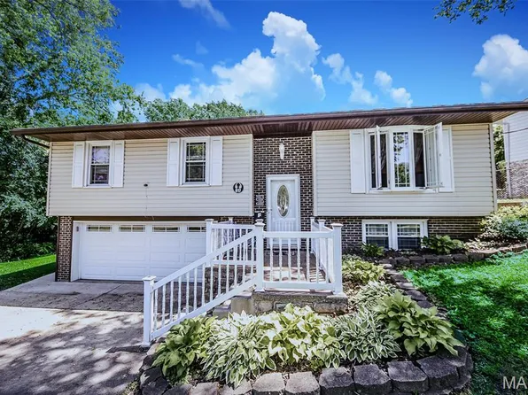 617 E Airwood Dr, East Alton, IL 62024