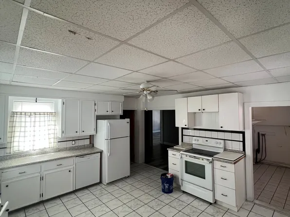125 Roberts St #1, West Warwick, RI 02893