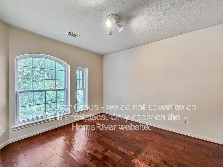 9343 Starfire Ln — Photo 14