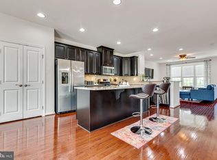 25683 Clairmont Manor Sq, Aldie, VA 20105