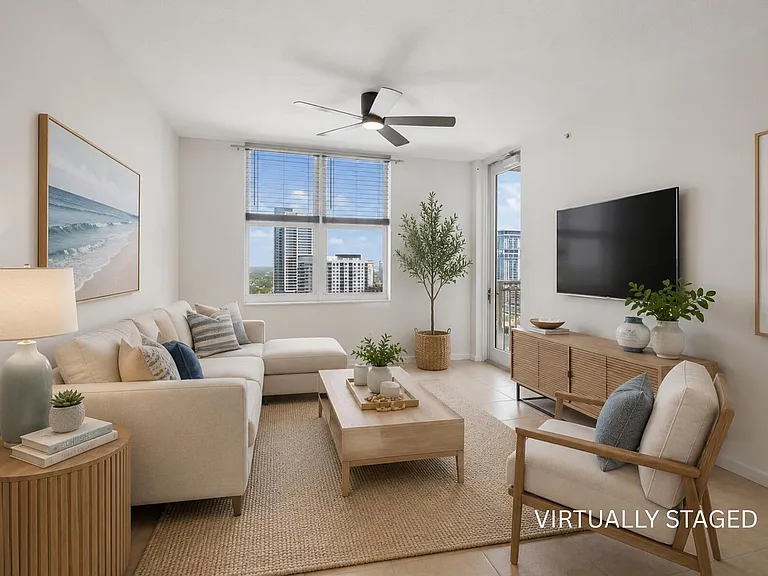 511 SE 5th Ave #2115 — Photo 4