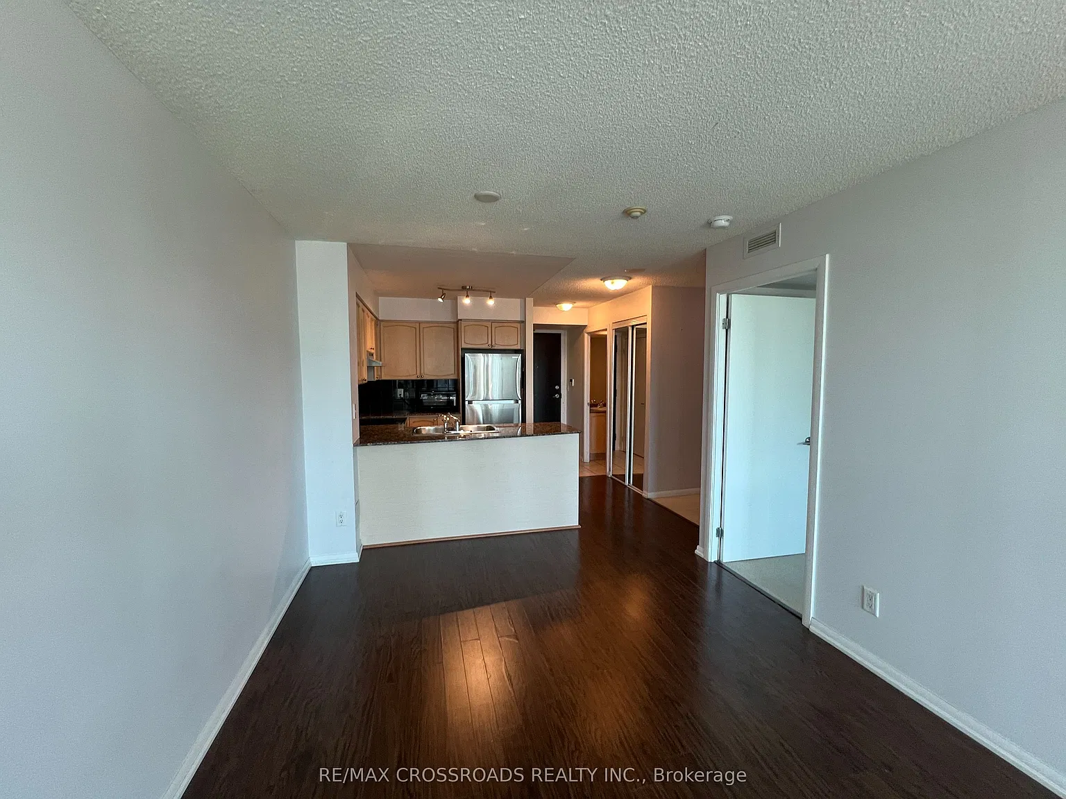 2 bed, $2,525 — Photo 3