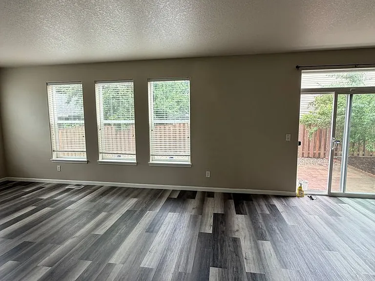 6108 NE 84th Ave — Photo 7