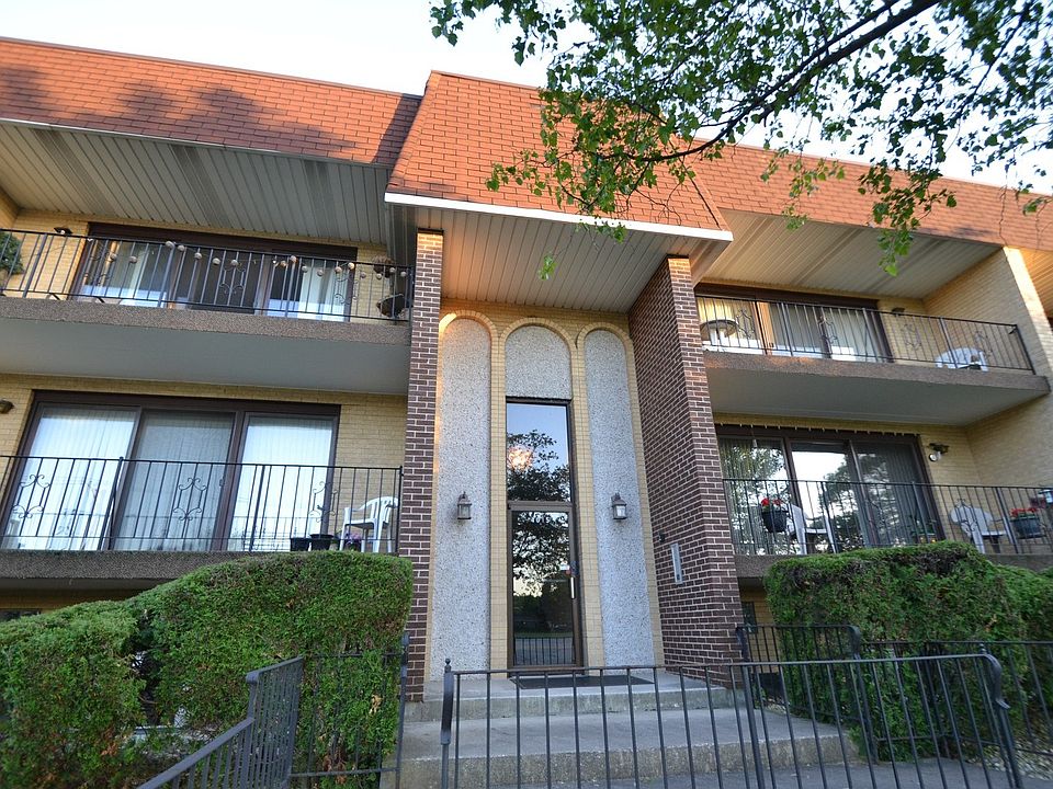 1st image of 4015 W 93rd St APT 1e