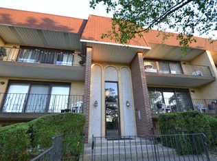 4015 W 93rd St APT 1E, Oak Lawn, IL 60453