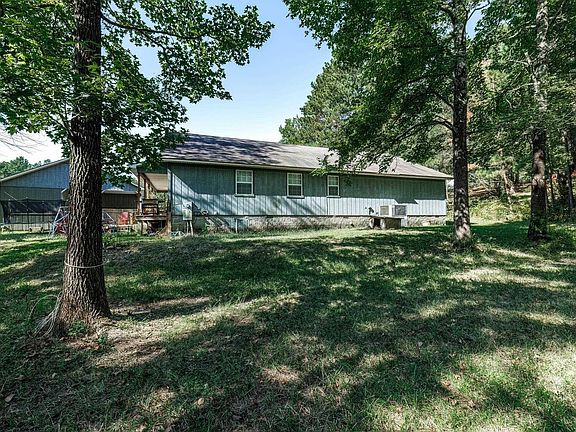 5th image of 2301 Willowbrook St