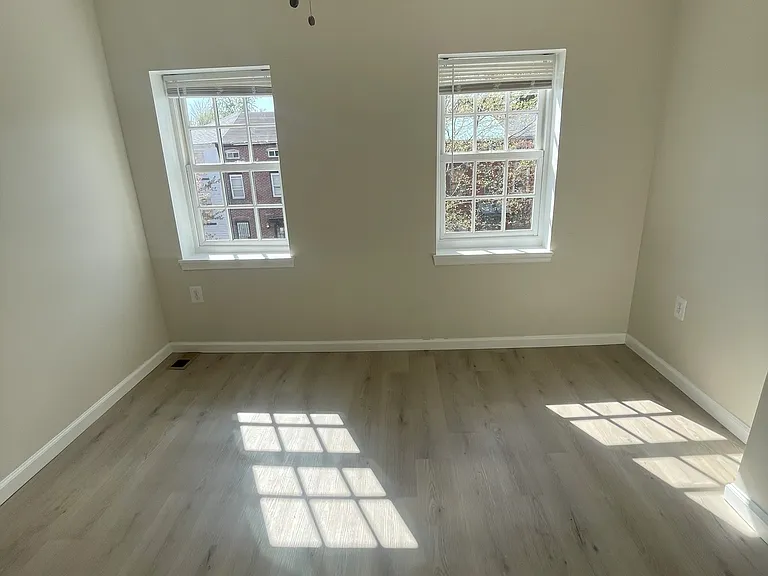 119 S Arlington Ave — Photo 7