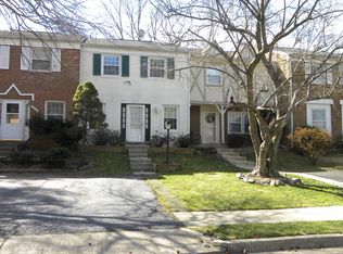 6296 Paddington Ln, Centreville, VA 20120