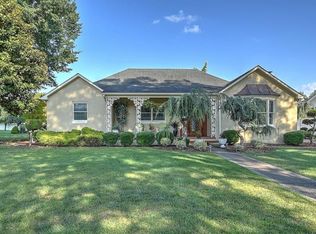 1620 Crescent Dr, Kingsport, TN 37664