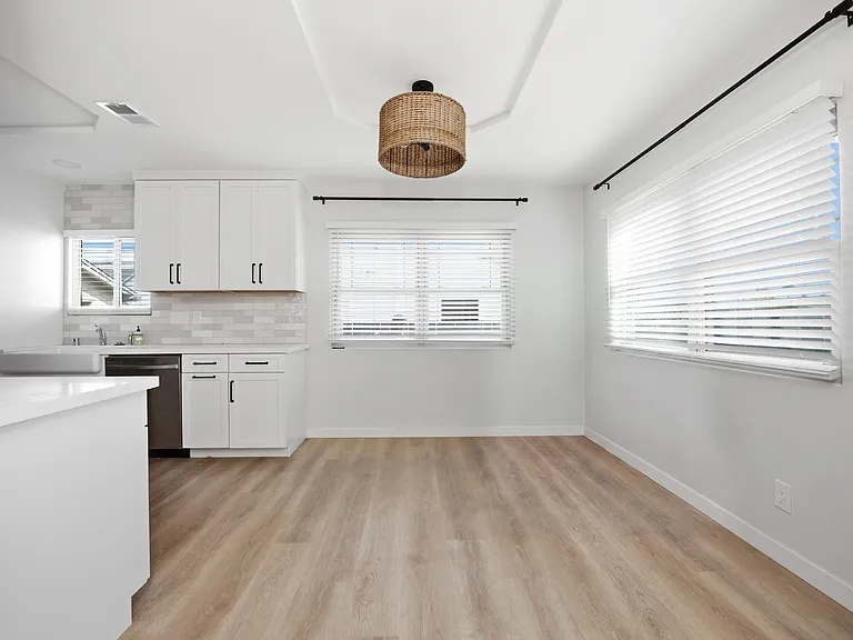 3718 Nile St — Photo 1