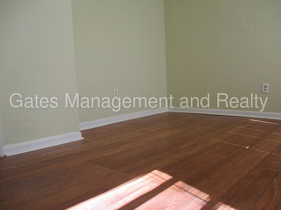 2nd image of 208 W Corbin St