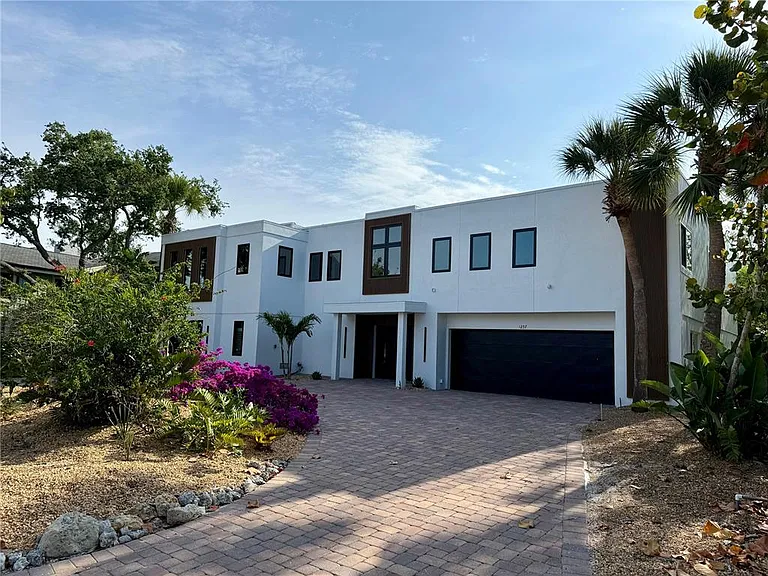 1257 Tree Bay Ln — Photo 3