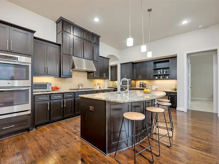4600 Crossvine Dr — Photo 23