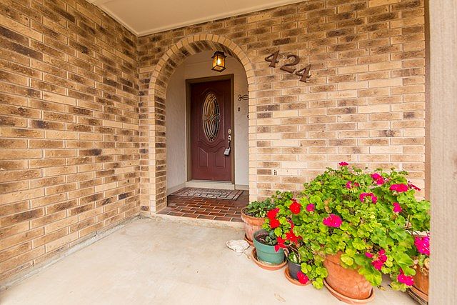 1st image of 424 Nimitz Cir